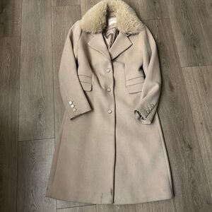 Guess Tan Trench Coat with Faux Fur Collar size medium womens
**Stained**
